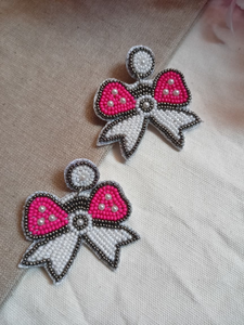 Boucles d'oreilles perlées ethniques de meilleure qualité avec design tribal Bijoux traditionnels faits à la main pour les mariages par glowin fashion - Product Image 3