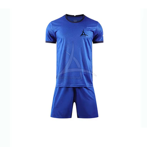 Ensemble de maillots de football pour hommes, maillot personnalisé, shorts, 100% polyester, léger, respirant, service OEM, haute qualité pour les matchs d'équipe - Product Image 2