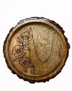 Dessous de verre en écorce de bois naturel ensemble de 6 porte-boissons en tranches d'arbre rustiques avec plateau de support décor de table écologique - Product Image 2