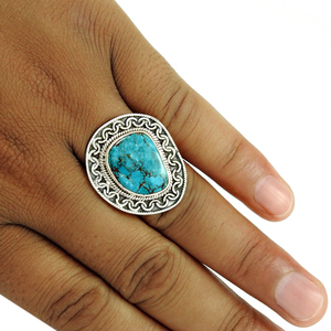 Bague turquoise en pierre précieuse de conception unique en argent sterling 925 ensemble de lunette de pierres précieuses naturelles personnalisées fabricant de bijoux faits à la main - Product Image 4