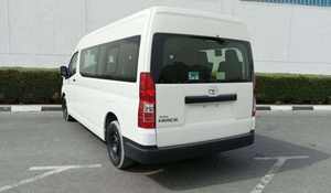 Toyota Hiace 2024 Usada Barata con Asientos de Cuero, Volante a la Izquierda, Motor de 4.5L, 400 CV, Transmisión Automática, 6 Bolsas de Aire - Product Image 6