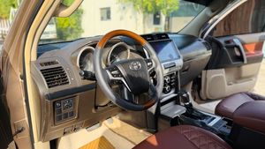 Toyota Land Cruiser Prado Usada a la Venta a Precio Accesible - Product Image 6