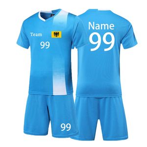 ชุดฟุตบอล 7 คน ขายดีที่สุด เสื้อและกางเกงขาสั้นผ้าตาข่ายระบายอากาศ ป้องกันแบคทีเรีย สวมใส่สบาย พร้อมปักชื่อทีมได้ ดีไซน์ทันสมัย สำหรับผู้ใหญ่ 男女  ใช้ได้ - Product Image 1