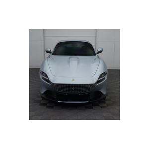 Fer-rari con moldura interior de fibra de carbono para un lujo ligero. - Product Image 1