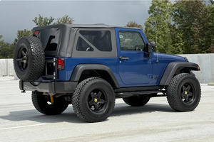 CONDUCCIÓN IZQUIERDA USADA |   Volante a la derecha |   Jeep Wrangler Sport 2010 Edición Mountain, 6 Velocidades - Product Image 3