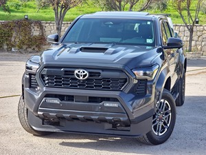รถยนต์โตโยต้า ทาโคมา TRD Sport Premium ปี 2025 เครื่องยนต์ดีเซลเทอร์โบ เกียร์อัตโนมัติ ยาง R20 เบาะหนัง แร็คหลังคาอะลูมิเนียมอัลลอย ขับเคลื่อน 4 ล้อ - Product Image 2