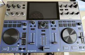 Contrôleur DJ autonome portable de haute qualité Denons DJ Prime GO+ avec écran tactile de 7 pouces - Product Image 2