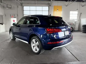 Audi Q5 2019 T Premium Plus 2.0 - Product Image 3