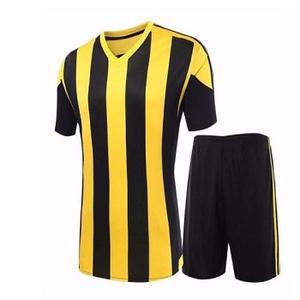 Uniformes de football sublimés à manches courtes, maillot et short de sport d'extérieur - Product Image 1