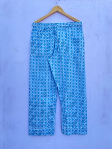Conjunto de Pijama Informal de Algodón Hecho a Mano, Estampado Digital Floral, Estilo Bohemio, Cuello en V, Corte Ajustado, Ropa de Dormir Suave y Transpirable para Verano - Product Image 3