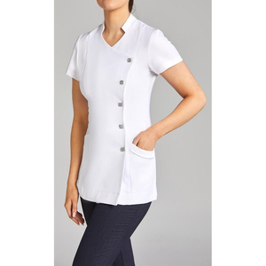 Uniformes de Spa OEM con Cierre Frontal de Cinco Botones, Uniformes de Salón de Belleza de Alta Calidad con Logotipo Personalizado en Negro - Product Image 3