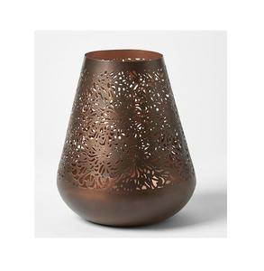 Portavelas de metal hecho a mano con acabado desgastado, gran pieza de acento para decoración de granja y cabaña - Product Image 1