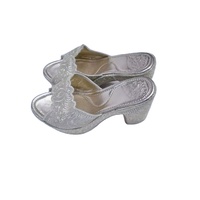Babouches confortables pour femmes Moroccansoul, tongs brodées en tissu et caoutchouc, idéales pour les mariages, l'intérieur, le printemps, l'été, l'automne, l'hiver et la plage