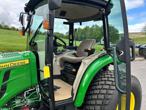 Compre un Tractor Utilitario Compacto John Deere 4066R de Alta Calidad, Perfecto para Granjas y Proyectos de Jardinería, Listo para Enviar - Product Image 3