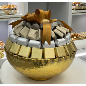 Design élégant Bol de service en chocolat Qualité supérieure Bol en métal doré martelé Présentoir à chocolats Porte-dessert au meilleur prix - Product Image 1