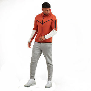 Survêtements de sport personnalisés pas chers pour hommes, vêtements de jogging, survêtements de course, vêtements d'entraînement, survêtements d'équipe fabriqués au Pakistan - Product Image 1