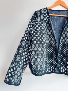 2023-24 Nouvelle Arrivée Femmes Réversible Coton Kantha Cousu Manteau Veste Vintage Traditionnel Matelassé Conception - Product Image 2