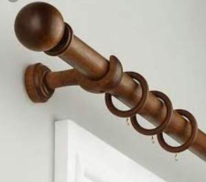 Soporte de cortina de madera Premium de larga duración con una base fuerte para el uso de ventanas de decoración del hogar tradicionales y modernas - Product Image 1