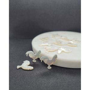 Colgante de Gallo de Nácar Blanco para Joyería - Product Image 2