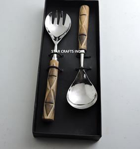 Vente en gros de saladier en acier inoxydable réutilisable avec manche en bois Ensemble de deux couverts pour maisons, hôtels et restaurants - Product Image 2