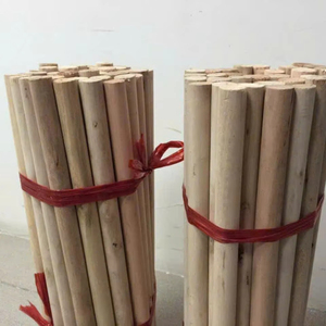 Pieux en bois carrés, pieux en bois ronds en grande quantité - Product Image 6