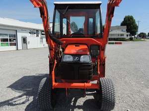 2005 Kubota B7510HSD Tractor usado - Product Image 4