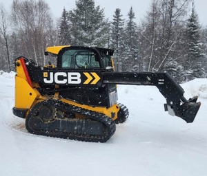 2018 JCB 3TS-8T Minicargadora telescópica versátil para un alcance y elevación inigualables - Product Image 1
