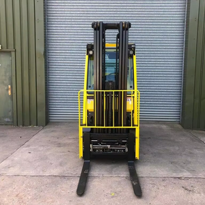 Chariot élévateur d'occasion Hyster H3.0FT 2020 4x4, mât monophasé, déplacement latéral, positionneur de fourches hydraulique, utilisation intérieure, origine France, avec siège - Product Image 1