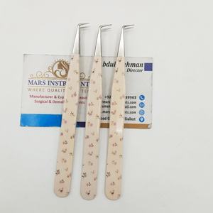 Pinzas para Extensión de Pestañas con Diseño de Recubrimiento de Papel, Agarre Perfecto, Pinzas Curvas en J de 90 Grados - Product Image 2