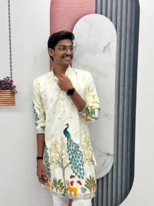 Kurta de haute qualité et au design haut de gamme pour les garçons d'honneur, vêtements ethniques assortis pour les fonctions de mariage disponibles en grande quantité - Product Image 2