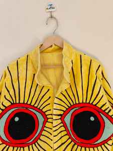 Veste Suzani en velours jaune avec broderie oculaire, faite à la main, brodée, style bohème, motif tribal œil maléfique, vêtement extérieur en velours - Product Image 2