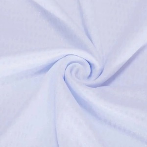 Combinaison de basketball personnalisée de haute qualité pour hommes Maillots d'équipe respectueux de la peau avec option de taille supérieure pour les kits de basketball d'été - Product Image 4