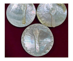 Elegante jabonera de nácar, plato redondo y cuchara para decoración de baño. Cuchara de nácar hecha a mano para amantes del caviar. - Product Image 5