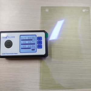 فيلم نوافذ السيارات CM8070 بتقنية السيراميك المتغيرة اللون، فائق المتانة للحماية من الشمس وتغيير اللون - Product Image 2