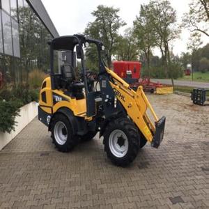 Chargeuse sur pneus compacte Gehl AL 440, mini-chargeuse frontale, boîte de vitesses, moteur, pompe, rayon de braquage court pour travaux agricoles et de construction - Product Image 6