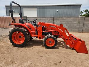 Tracteur agricole compact 4x4 électrique 30 CV avec prise de force, transmission par engrenages et composants moteur et transmission, modèle 2024 pour L2501, à vendre - Product Image 3