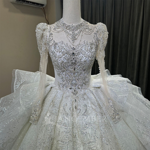 Robe de soirée pour femme OY005 moderne, scintillante, à manches longues, ornée de sequins, de perles et de dentelle florale, avec traîne chapelle, pour mariée - Product Image 3