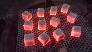 Briquetas Indonesias de Excelente Calidad Hechas con 100% Cáscara de Coco para Tu Shisha, Hechas en Indonesia - Product Image 2