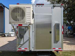 Remolque de Comida Equipado de 24 pies para Pizza y Alitas de Pollo en Venta - Product Image 4