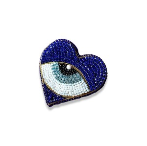 Broches de diamantes de imitación bordados a mano con corazón azul con ojo, Broches hechos a mano con cuentas de alambre de lingotes, PIN de moda - Product Image 2