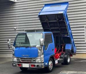 Camion à benne basculante Isuzu-Elf Euro VI Diesel d'occasion 2015, 8x4, 556 kg, moteur 2990 cm³, usage industriel - Product Image 1