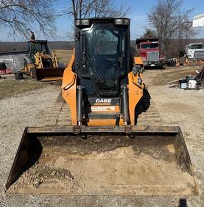 2017 Case TV380 <b>Track</b> Skid Steer: Maximum Power and Heavy-Duty Performance - Product Image 6
