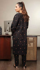 โรงงานผลิตชุดสูทผู้หญิงสำหรับงานทางการ ผ้าคัดดาร์ คุณภาพสูง ขายดี มีสินค้าในสต็อก - Product Image 4