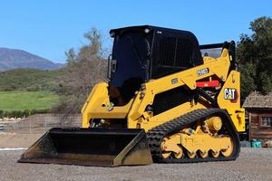 รถตักล้อยางแบบตีนตะขาบ Caterpillar 259D3 รุ่นใหม่ สีเหลือง ขนาดกะทัดรัด พร้อมส่งออก - Product Image 2