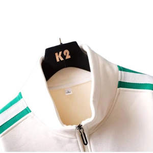 Conjunto Deportivo de Dos Piezas para Mujer 2025, Transpirable, de Poliéster y Algodón, para Correr, con Logotipo Personalizado, en Colores de Invierno en Contraste - Product Image 3