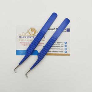 Pinzas de pestañas de acero inoxidable finas y delgadas de 90 grados Puntas de volumen de fibra recubierta de color azul sostenible para extensiones - Product Image 2