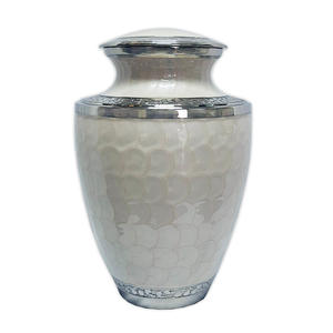 Urna de cremación de cenizas para adultos, diseño clásico de aluminio de tendencia fresca, grabado a mano de latón, tamaño personalizado, color de forma - Product Image 3