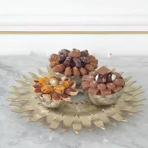 Plateau de service antique en acier inoxydable avec poignées en or sans danger pour les aliments pour la décoration intérieure Dessert Plateau de service Fournitures - Product Image 3