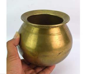 Olla de agua de Lota de cobre de diseño vintage hecha a mano para almacenar agua durante rituales religiosos hindúes y ceremonias festivas - Product Image 6