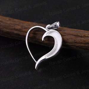 Colgante de Plata de Ley 925 de la Mejor Calidad, Chapado en Oro de 22K, con Bisel en Forma de Corazón de 20mm, Semimontado para Resina o Cenizas - Product Image 1